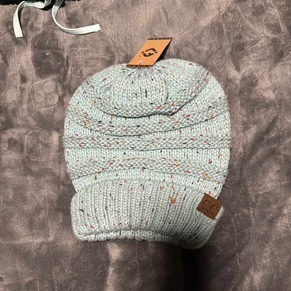 CC Boutique Speckled Knit Beanie - Light Gray